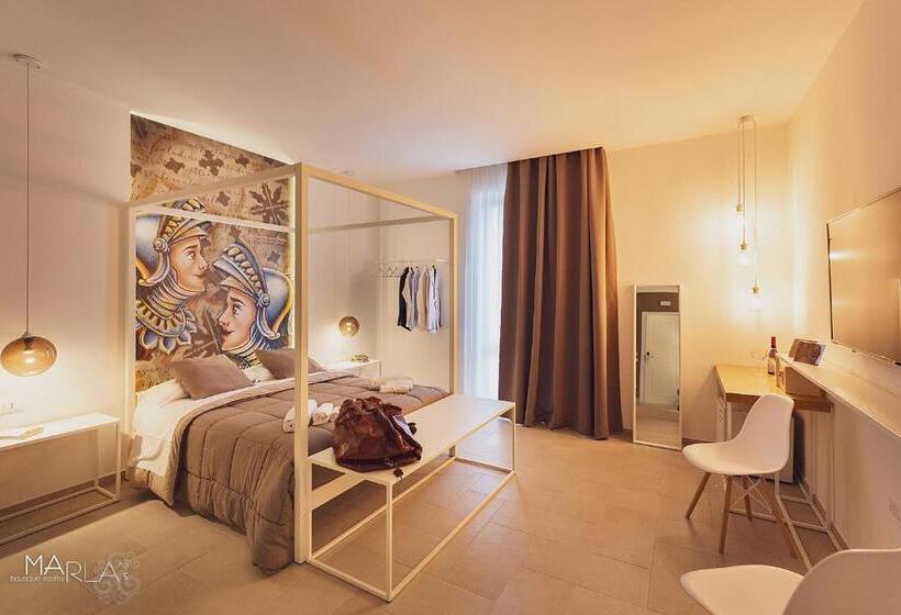 חדר לארבעה סטנדרטי עם מרפסת, Marla S Boutique Rooms