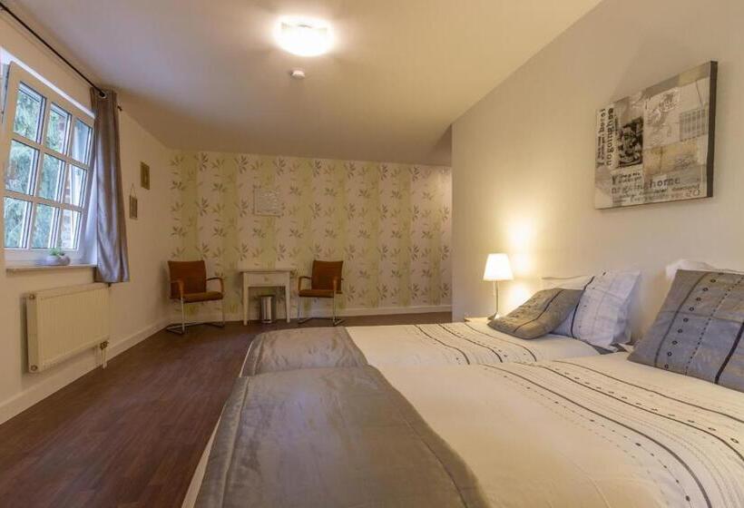 标准间, Am Glenne