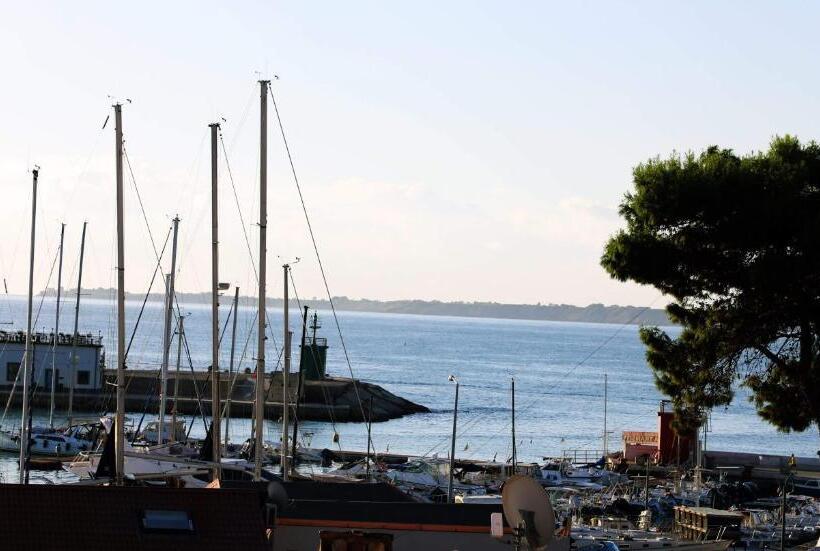 Standard Triple Room, Casa Privata Relax Piazza Maria Anania Vico N4