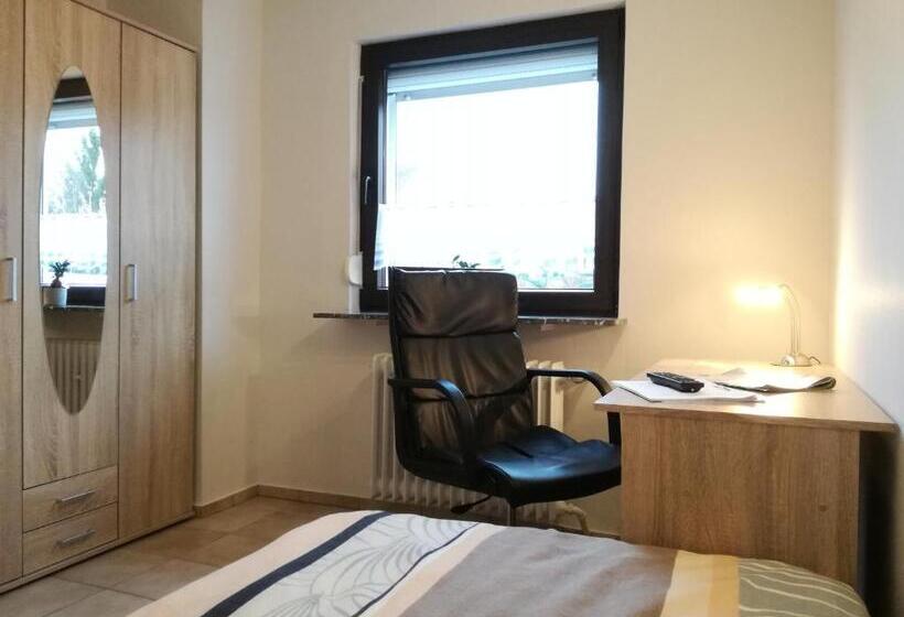 Номер Стандарт Индивидуальный, Zimmervermietung St.wendel