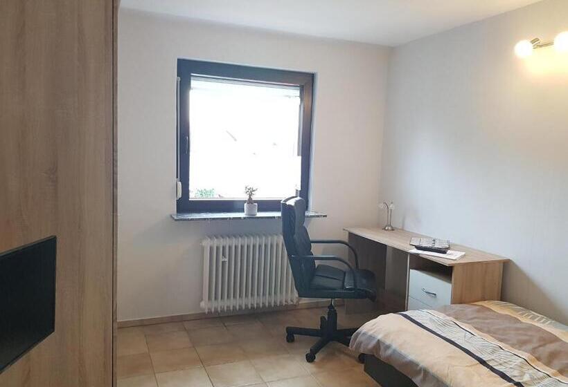 Номер Стандарт Индивидуальный, Zimmervermietung St.wendel