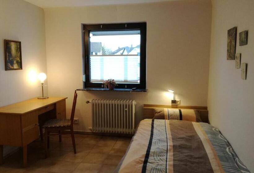 Номер Стандарт Индивидуальный, Zimmervermietung St.wendel