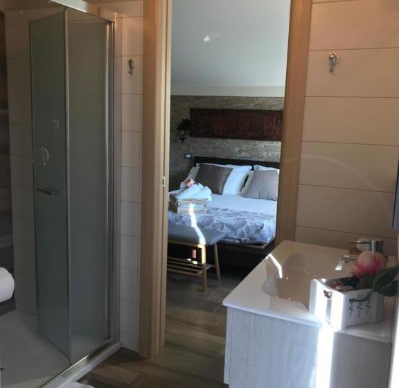 اتاق لوکس با بالکن, Peperosa In Collina B&b