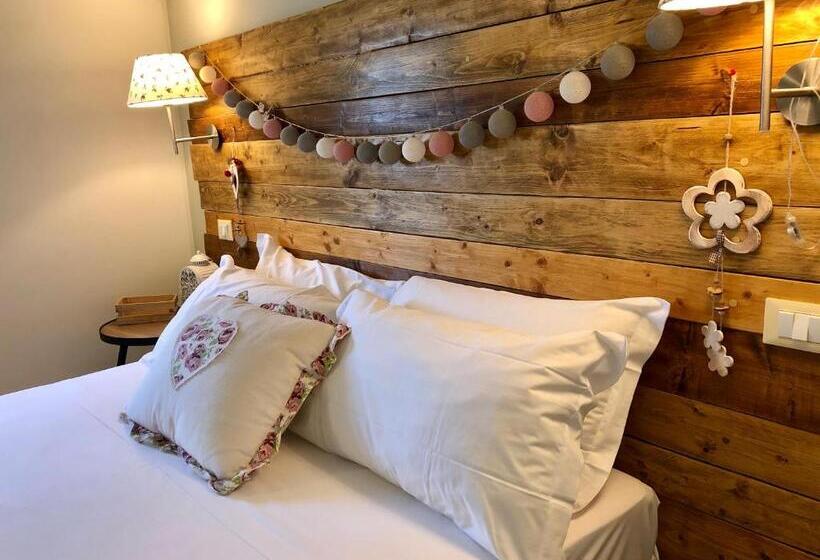 سوییت خانوادگی, Peperosa In Collina B&b
