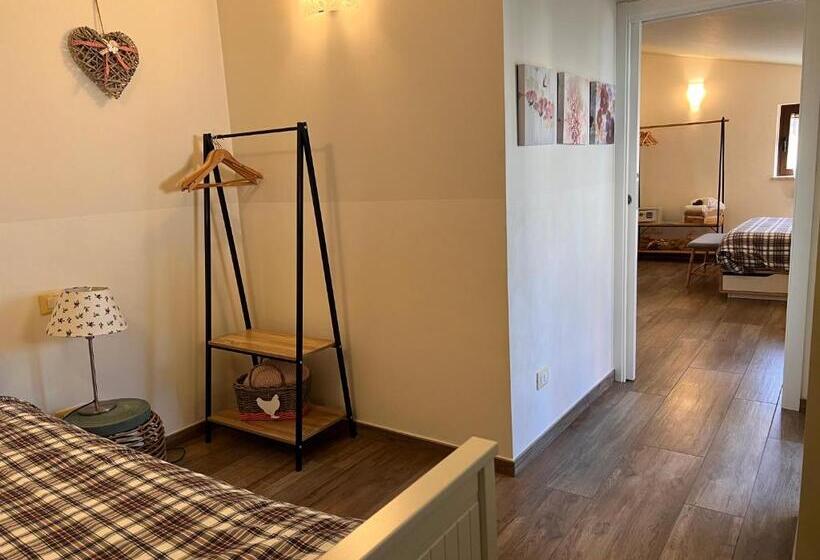 سوییت خانوادگی, Peperosa In Collina B&b