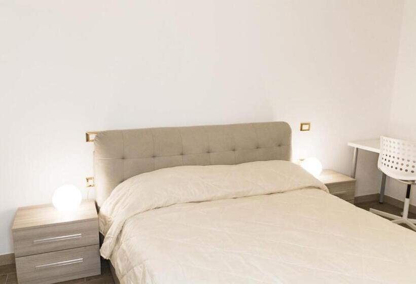 اتاق استاندارد چهار تخته, B&b Teate