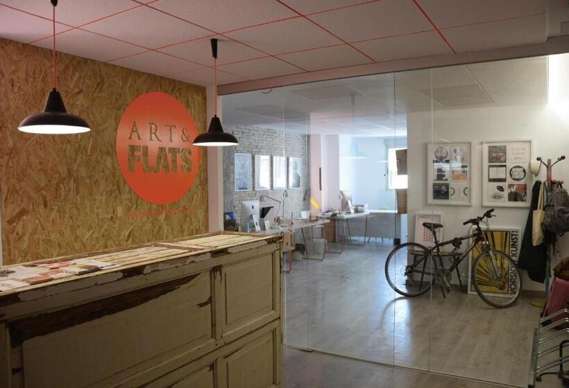 غرفة قياسية ثلاثية, Art&flats Hostel