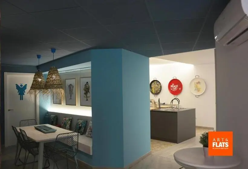 اتاق استاندارد سه تخته با سرویس بهداشتی مشترک, Art&flats Hostel