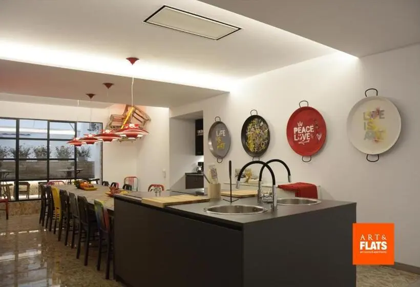 اتاق استاندارد با سرویس بهداشتی مشترک, Art&flats Hostel
