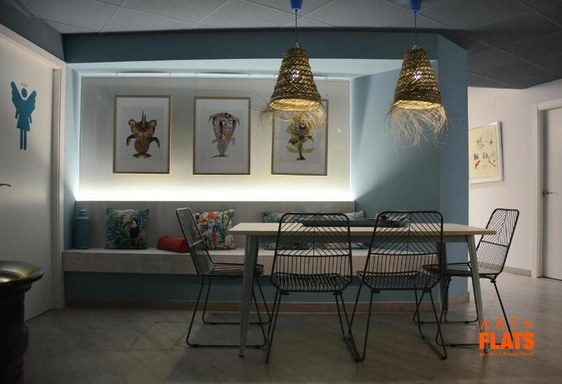 اتاق استاندارد با سرویس بهداشتی مشترک, Art&flats Hostel