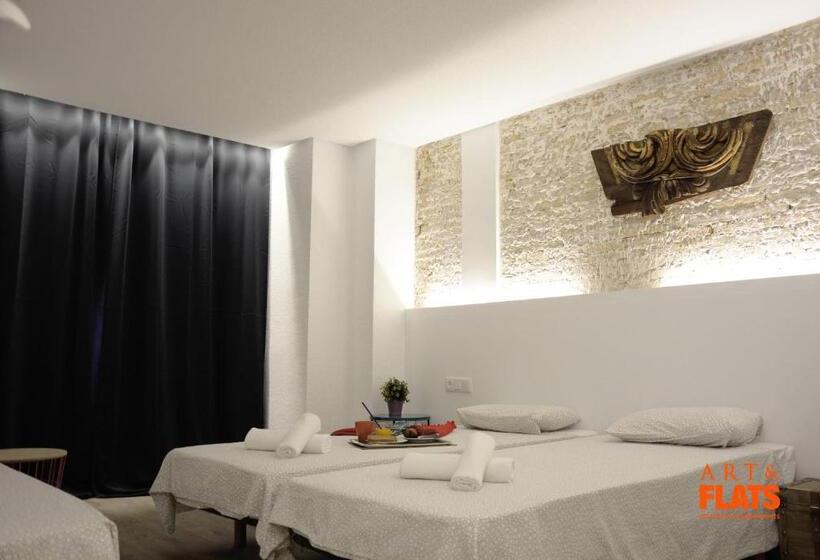 اتاق استاندارد چهارنفره با سرویس بهداشتی مشترک, Art&flats Hostel