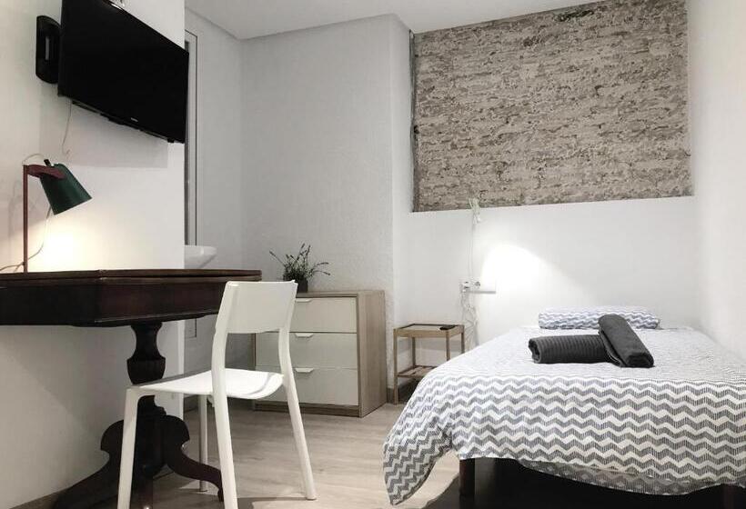 غرفة قياسية فردية حمام مشترك, Art&flats Hostel