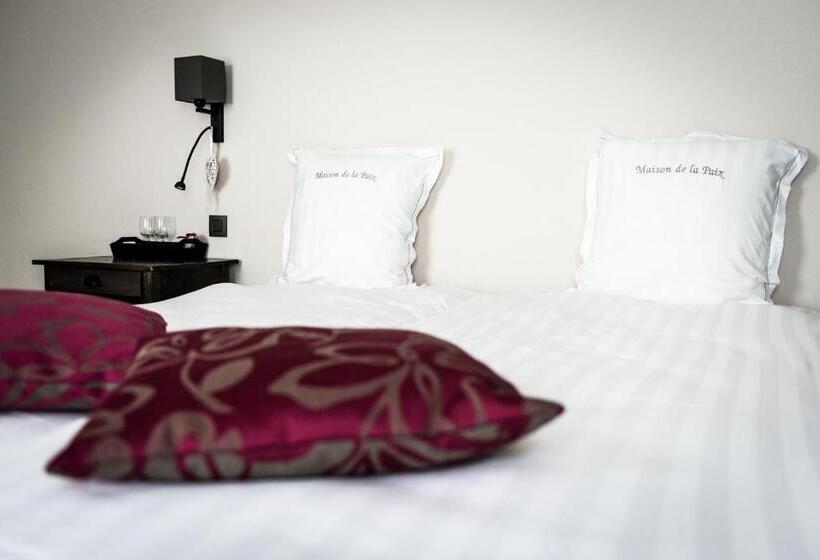 اتاق استاندارد با تراس, Maison De La Paix