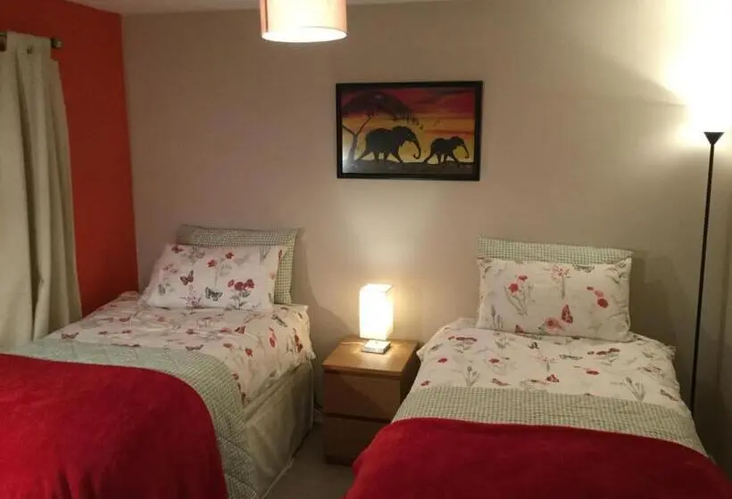 اتاق استاندارد, Rondo, Ballymena, Nr Ireland