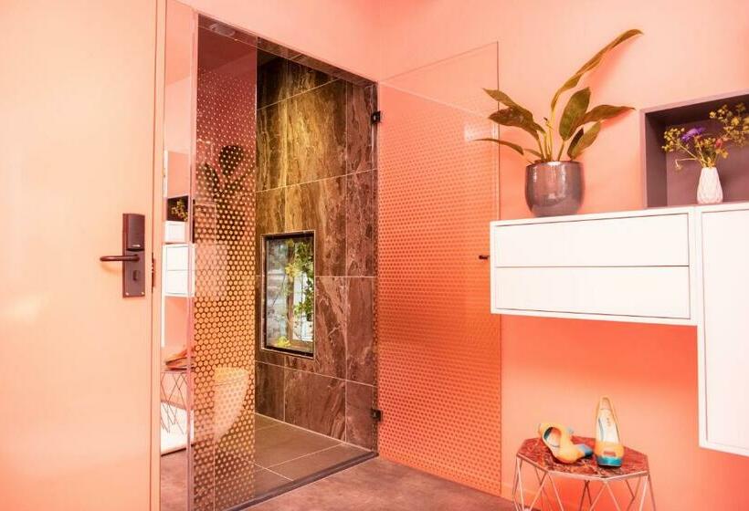 غرفة قياسية, Bruno