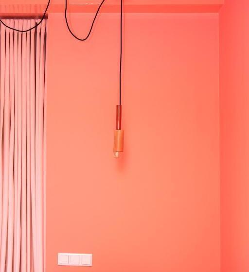 غرفة قياسية, Bruno