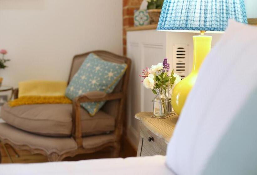 Апартаменты 1 Спальня Нижний Этаж, Hedges House