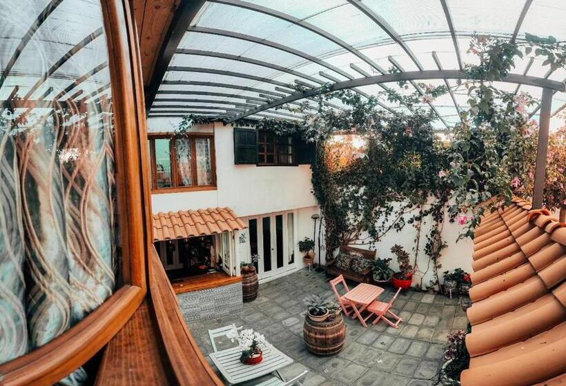 Pokój Czteroosobowy Standard, Hostal Mago