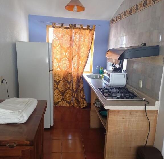 Pokój Standard Trzyosobowy, Hostal Mago