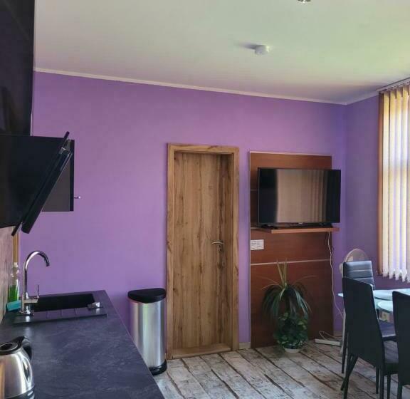 سوئیت با چشم‌انداز رودخانه, Penzion U Elišky