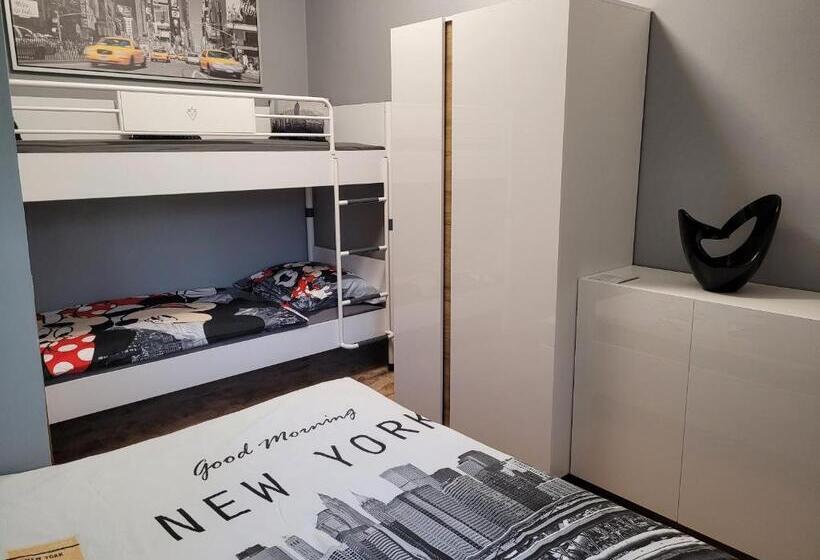 سوئیت با چشم‌انداز رودخانه, Penzion U Elišky