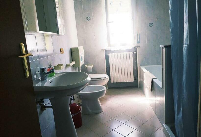 اتاق استاندارد چهارنفره با سرویس بهداشتی مشترک, B&b L Uva Fragolina