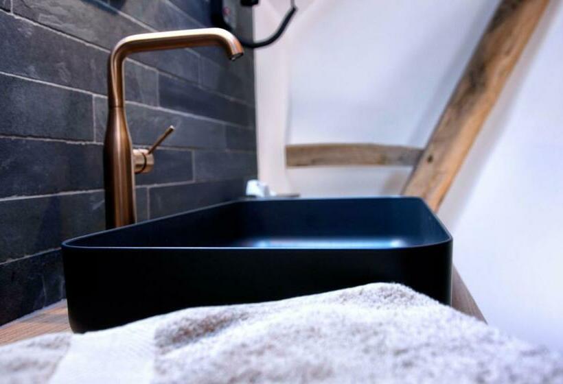 غرفة ديلوكس, De Bonderbei