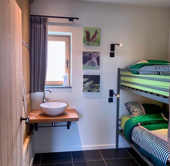 غرفة عائلية, De Bonderbei