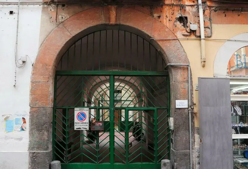 Perhestudio, Love Stabia