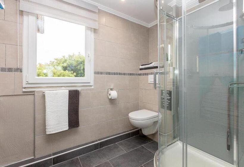 オーシャンビュースタンダードルーム, Villa Les Quatre Vents