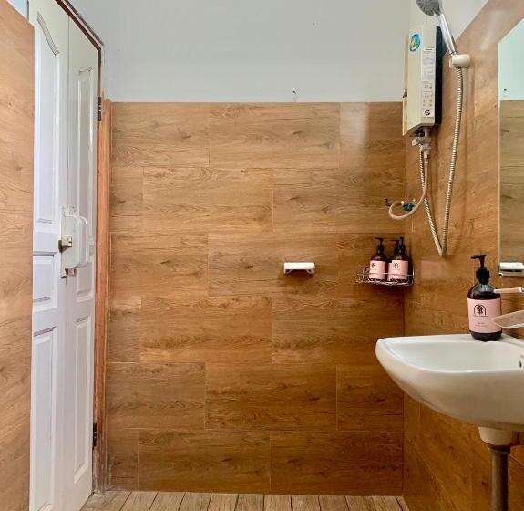 غرفة قياسية سرير كينج, Funwan