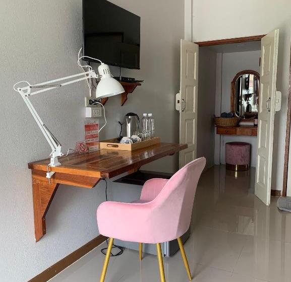 غرفة قياسية سرير كينج, Funwan