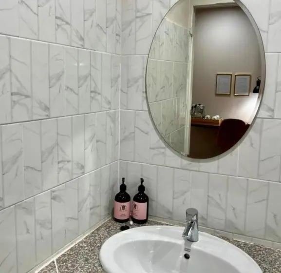 Quarto Triplo Estandar, Funwan