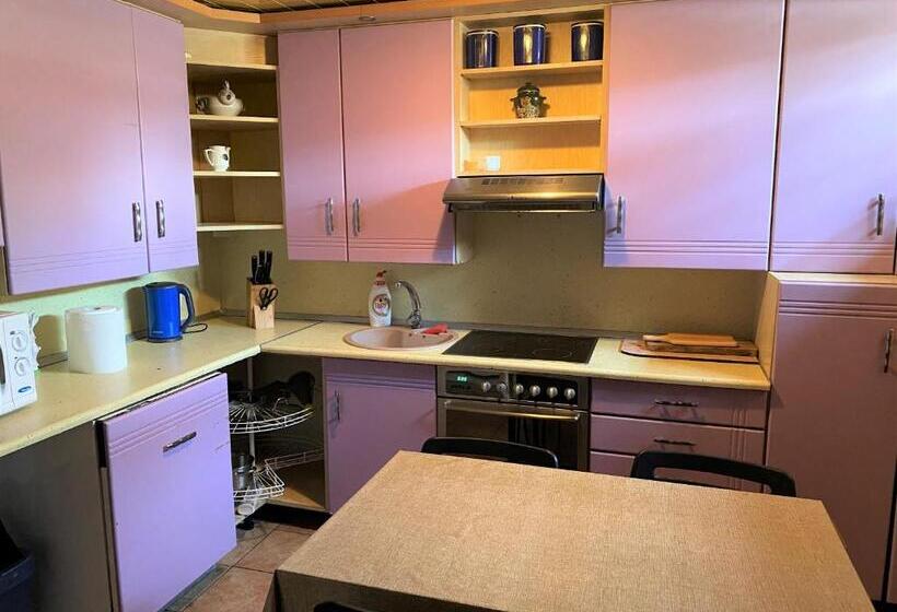 اتاق استاندارد با بالکن, K8 5 Apartments