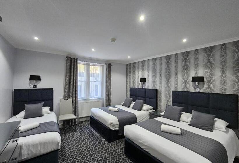 غرفة عائلية, Mentone