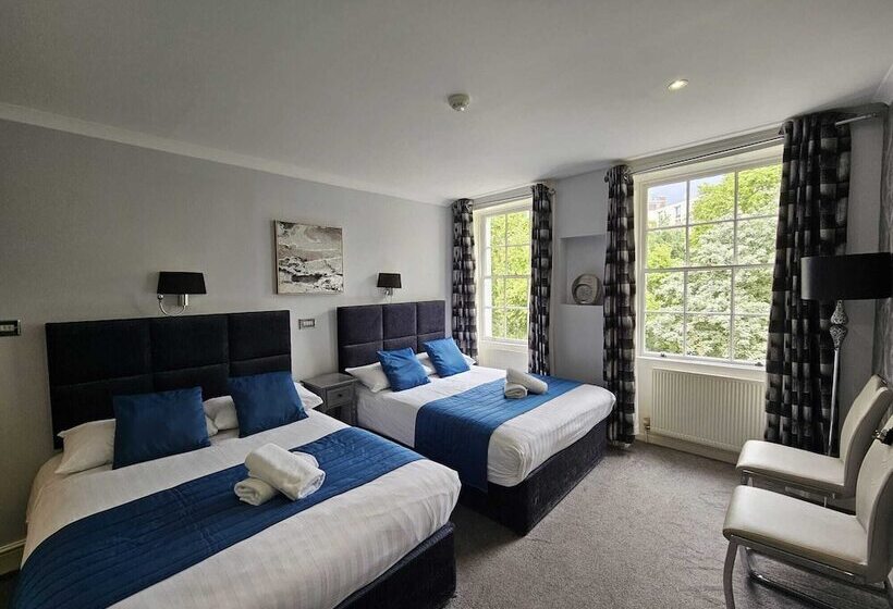 غرفة قياسية رباعية, Mentone