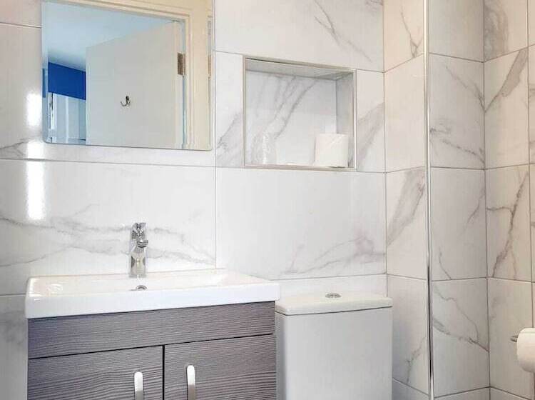 غرفة قياسية, Mentone