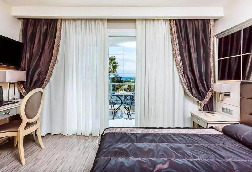 ガーデンビュースタンダードルーム, Elinotel Apolamare