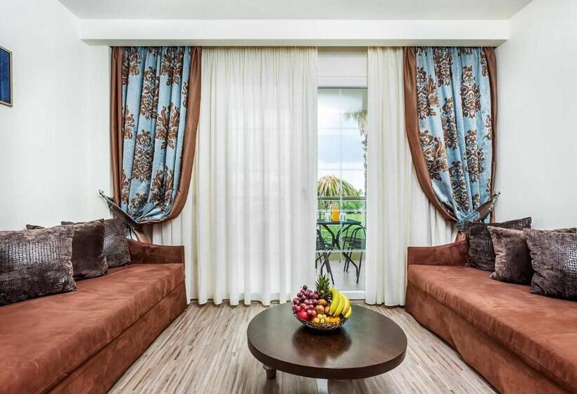 Семейный Номер Боковой Вид на Море, Elinotel Apolamare