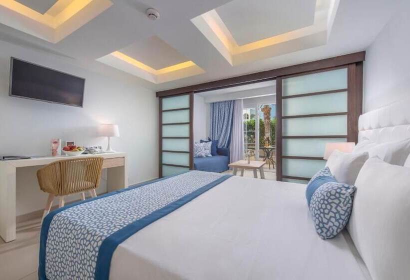 Семейный Номер Вид на Сад, Elinotel Apolamare