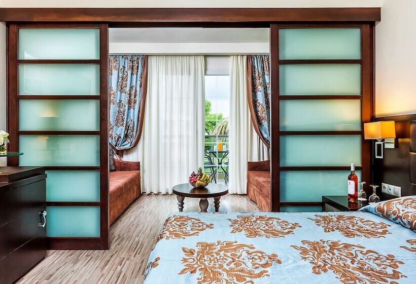 Семейный Номер Боковой Вид на Море, Elinotel Apolamare