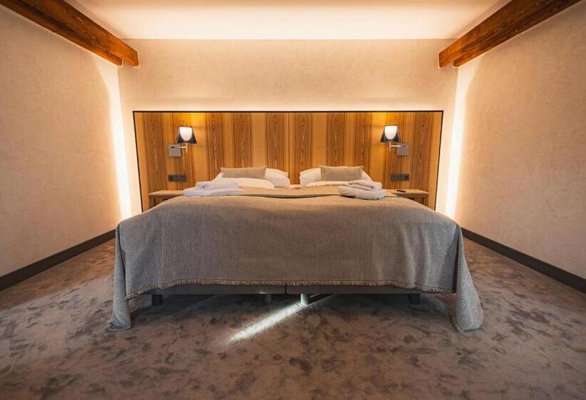 اتاق اکونومی, Albrecht