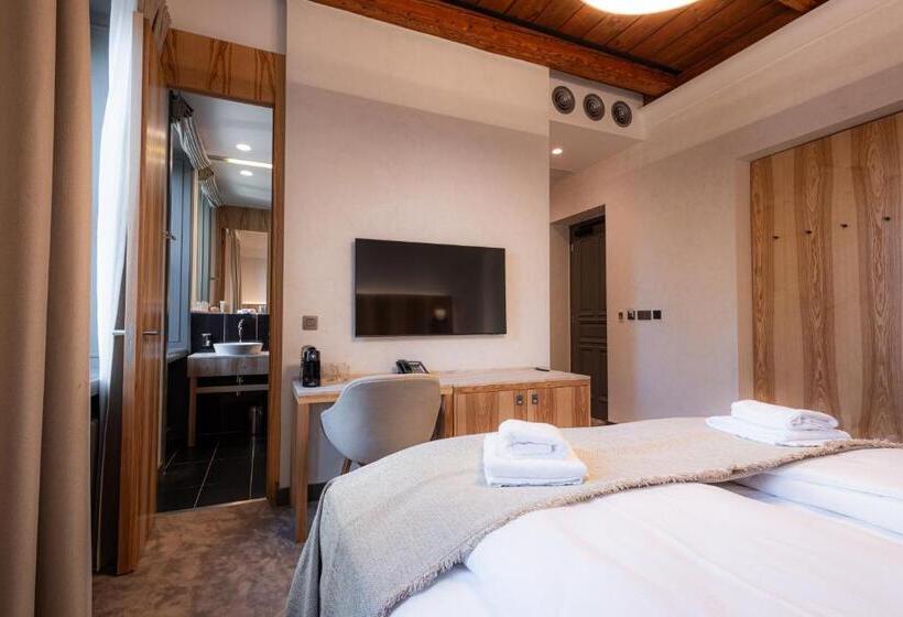 اتاق اکونومی, Albrecht