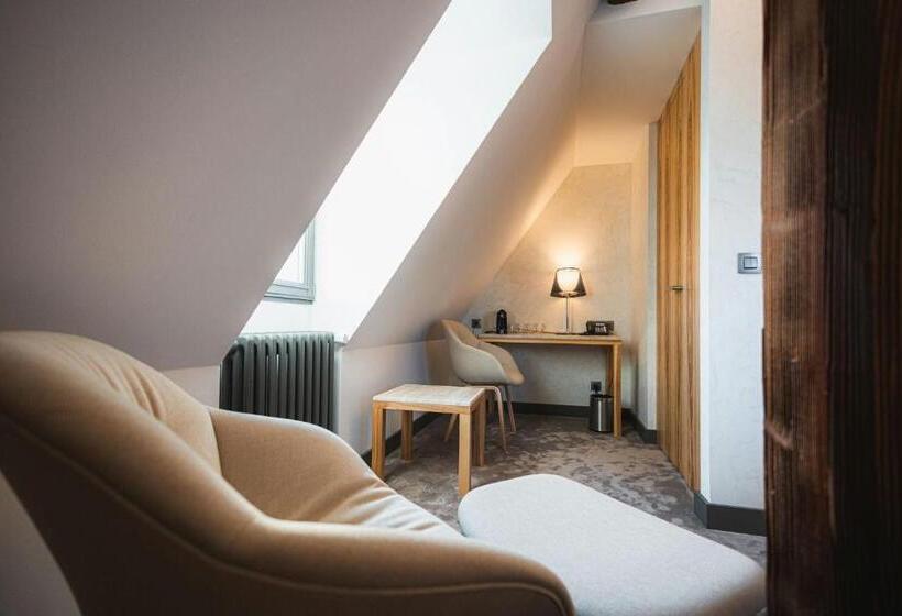 اتاق سوپریور, Albrecht