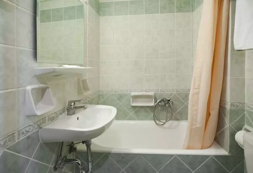 Chambre Standard Individuelle, Artemis