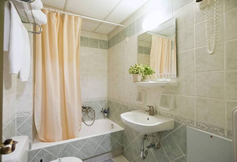 Habitació Estàndard, Artemis