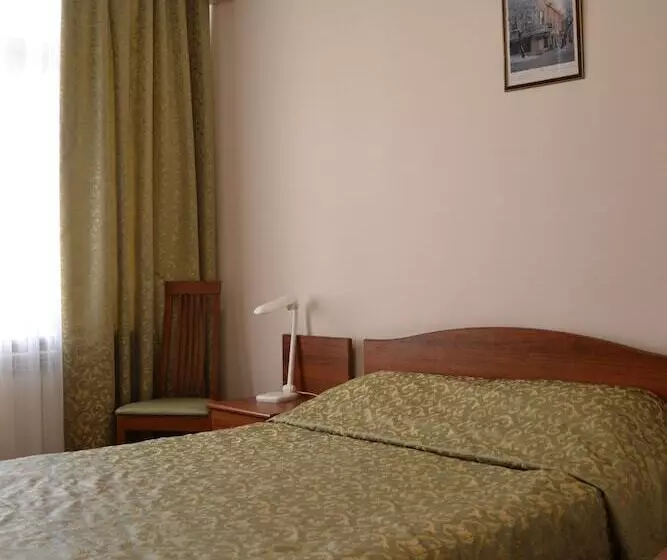 Comfort Yhden Hengen Huone, Bulak