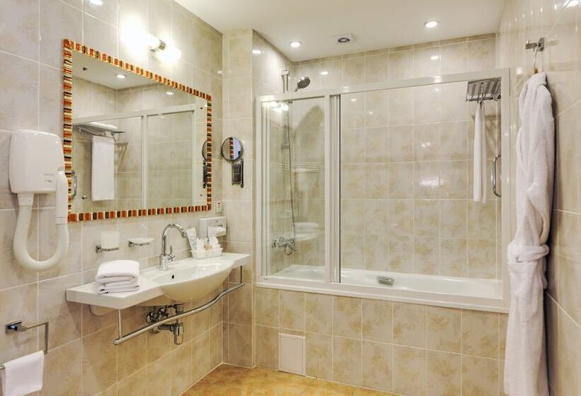 اتاق کلاس بیزنس, Chuvashia