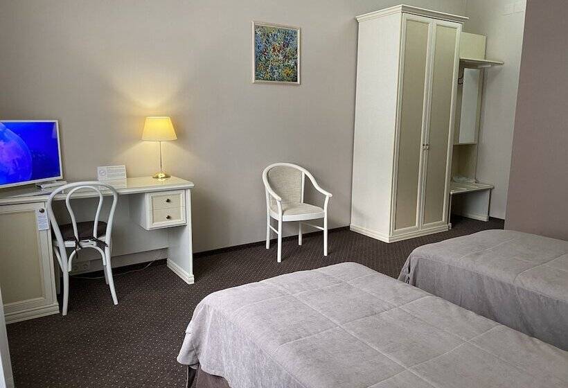 اتاق سوپریور, Diligence