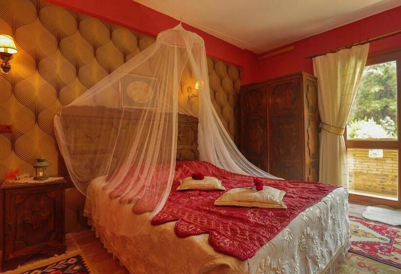 Люкс, Ephesus Boutique